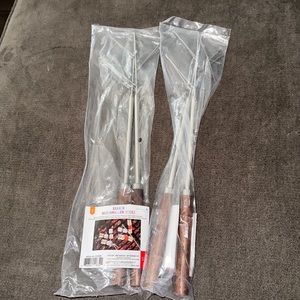 Branch Marshmallow Sticks includes (4) total